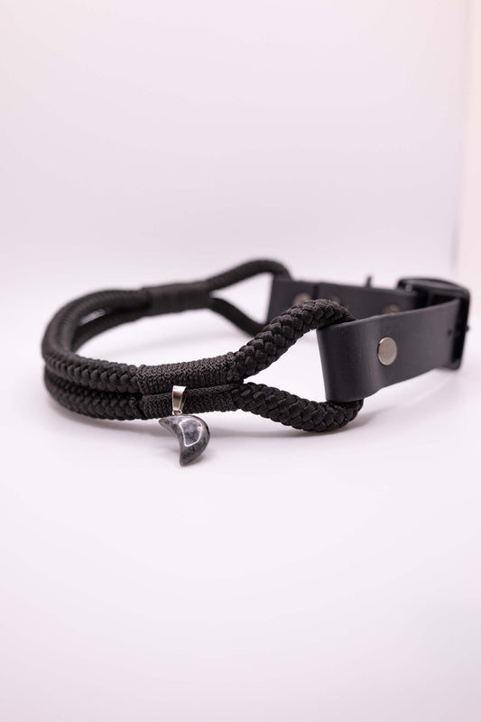 Halsband - The MiB